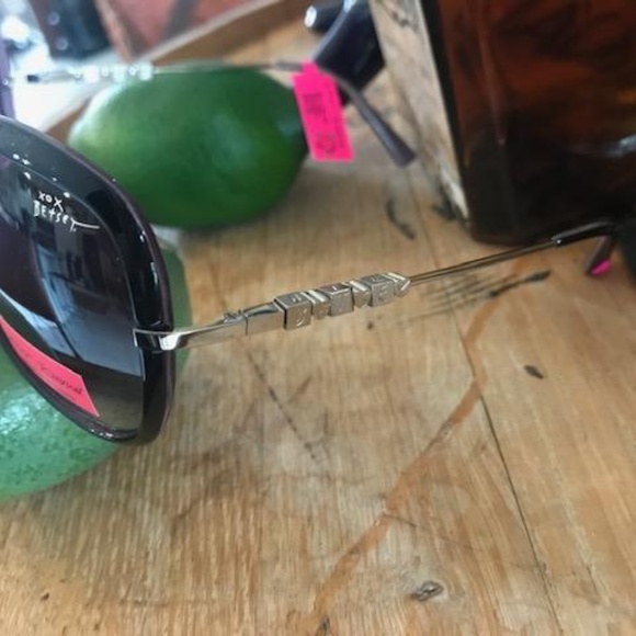 BETSEY JOHNSON Raven Silver Logo UV Sunglasses 28 main image 7